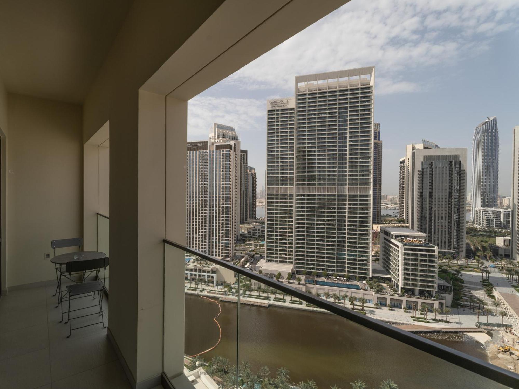 Apartment Vida Vista - Luxury 2br Sofa Bed Retreat-19 Dubai